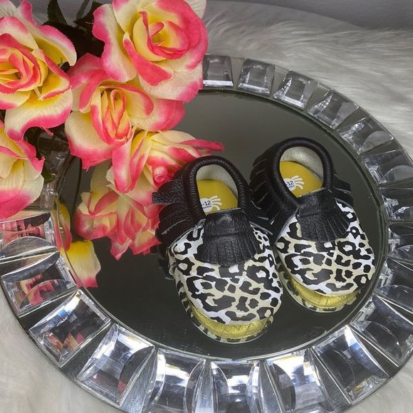 Itzy Ritzy Other - Itzy Ritzy Baby Leopard Fringe Shoes 6-12M